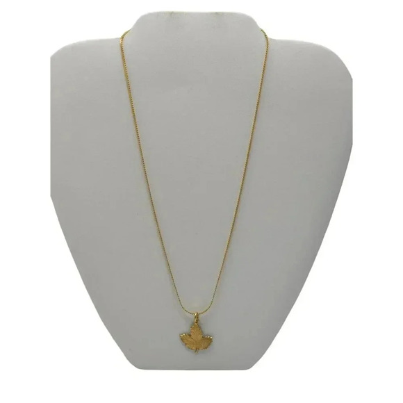 10kt Gold Filled Textured Maple Leaf Pendant Chain Necklace Gold Tone Vintage - Picture 2 of 5